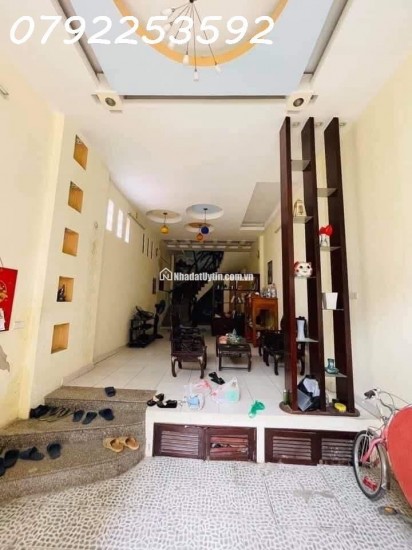 Bán Nhà. Khương Đình . Thanh Xuân 80m x 3T x Mặt tiền 4.3m . Giá 14,5 tỷ